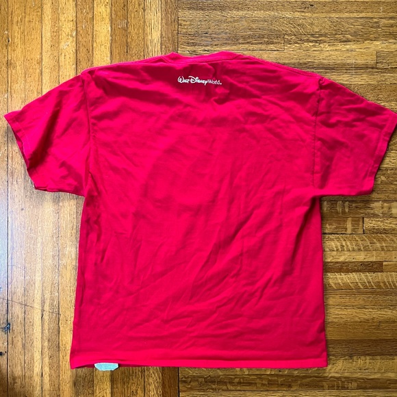Walt Disney World 2012 RED. T- shirt size XL - Picture 2 of 5